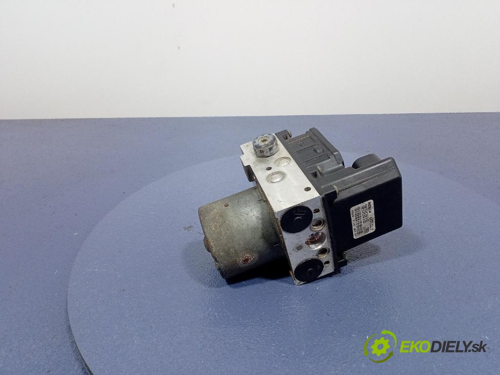Audi A4 2001 čerpadlo ABS x 8E0614517