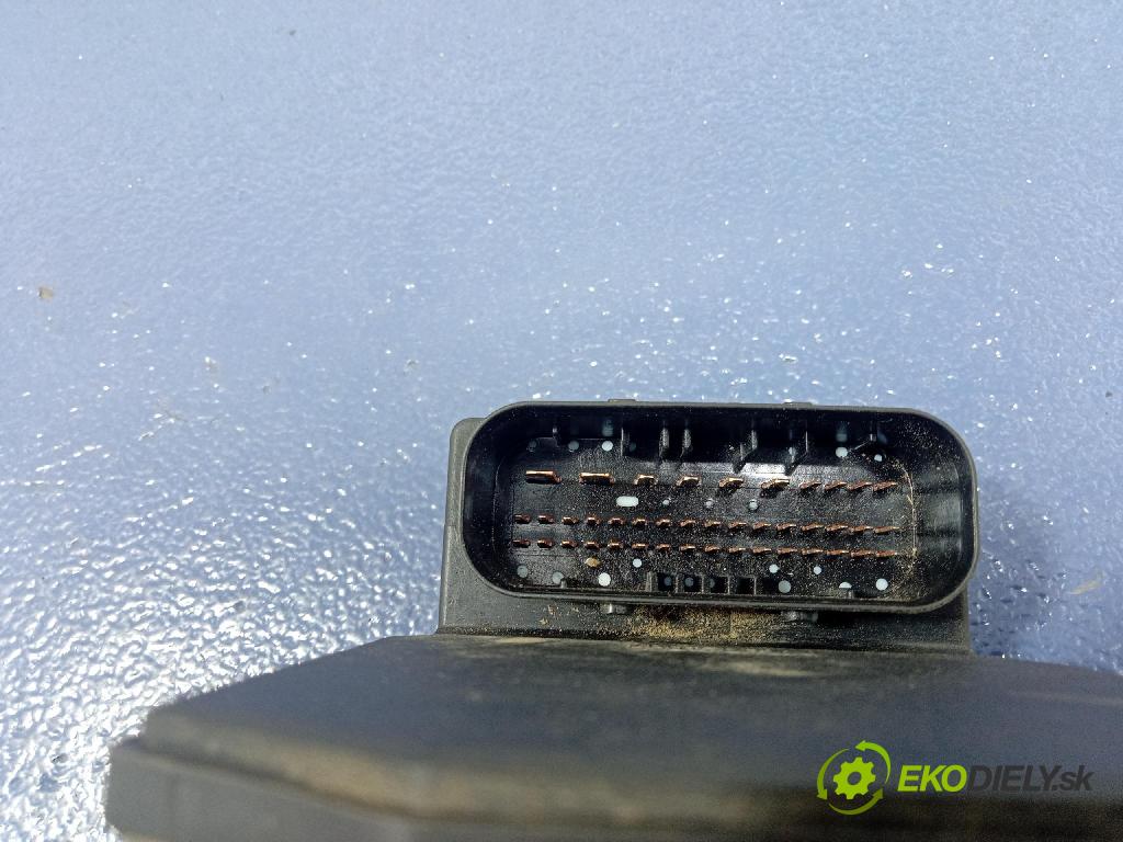 Audi A4 2001 čerpadlo ABS x 8E0614517