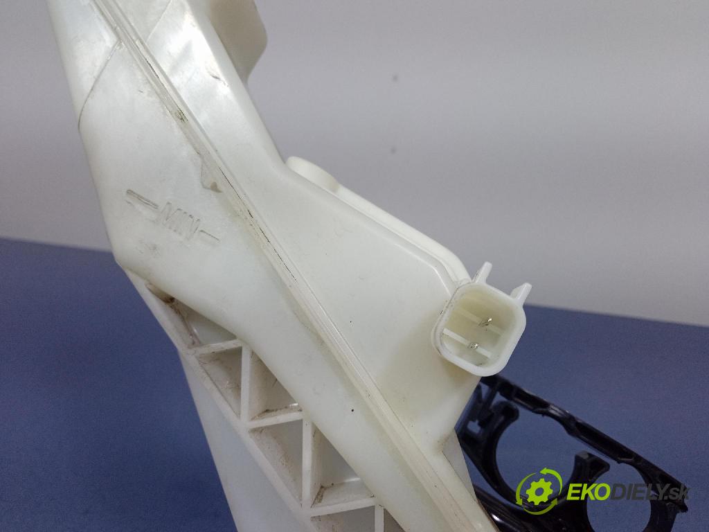 Mazda Cx-5 2021 servo Brzdní: KB8R 439950