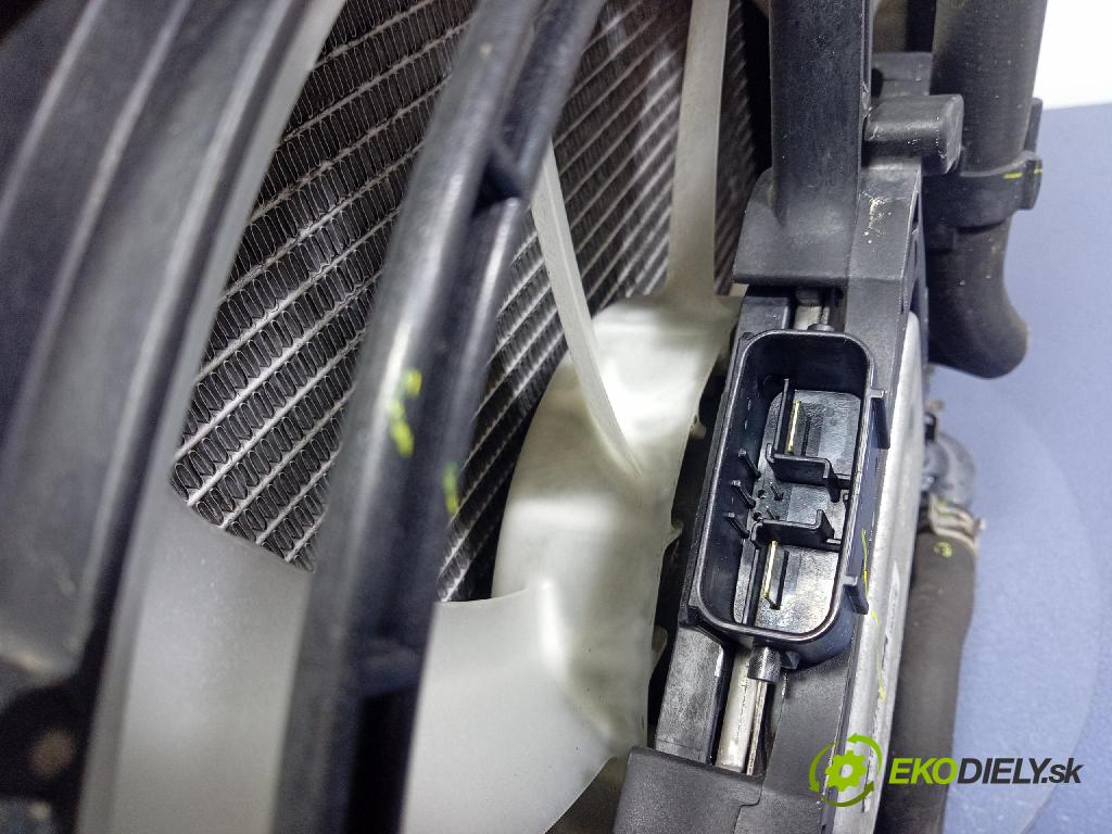 Toyota C-hr 2017 chladič Voda: 422135-9661