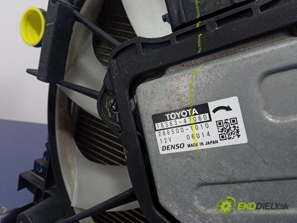 Toyota C-hr 2017 chladič Voda: 422135-9661