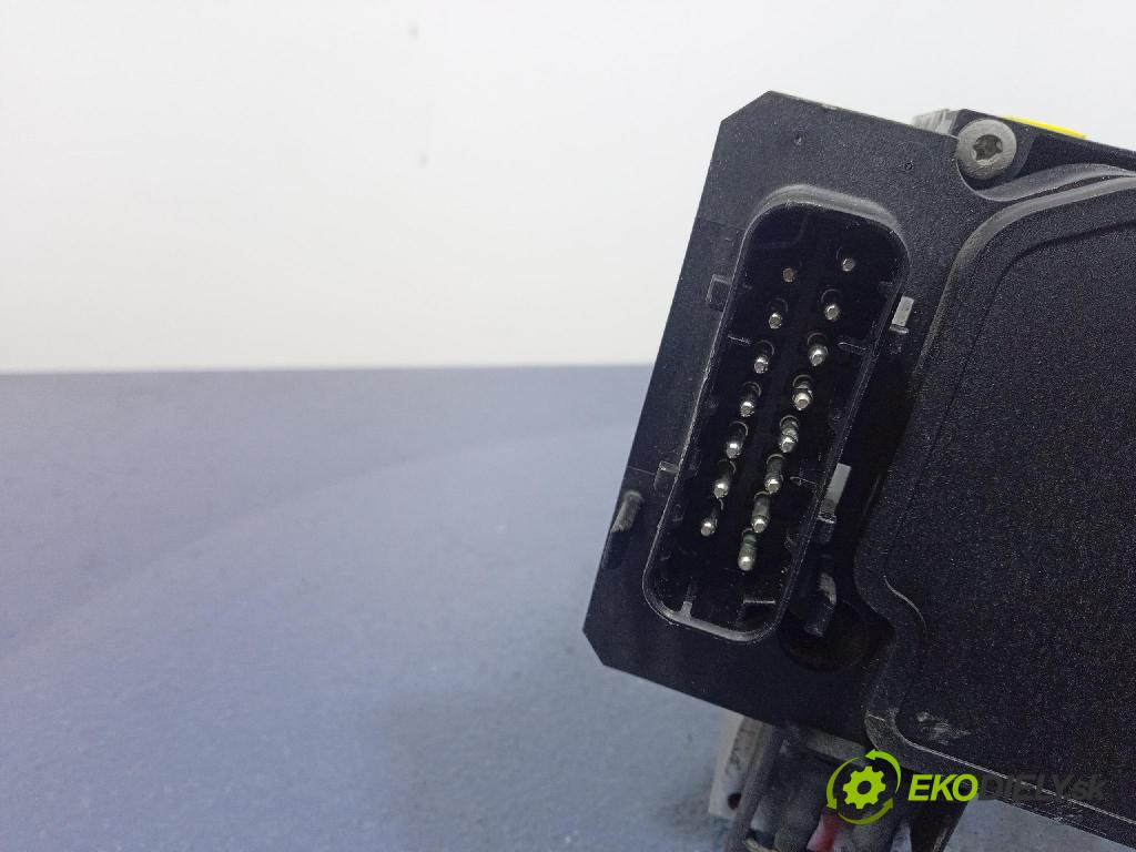 Audi A6 2001 čerpadlo ABS x 8E0614111T