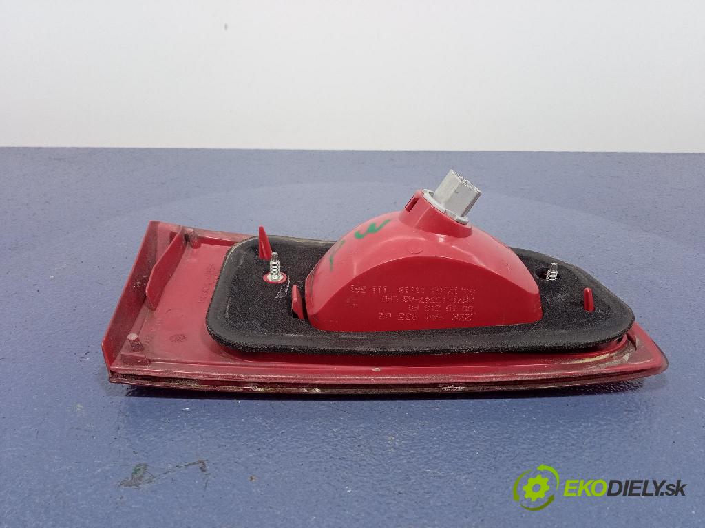Mazda 2 2003 svetlo / reflektor zad Prava: Vnútri: 3M71-13547-AG