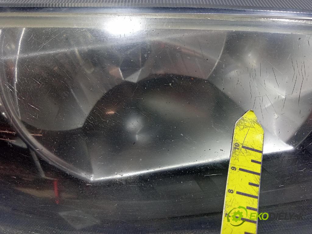Mazda 2 2003 Reflektor: v pravo: 3M71-13W029-AF