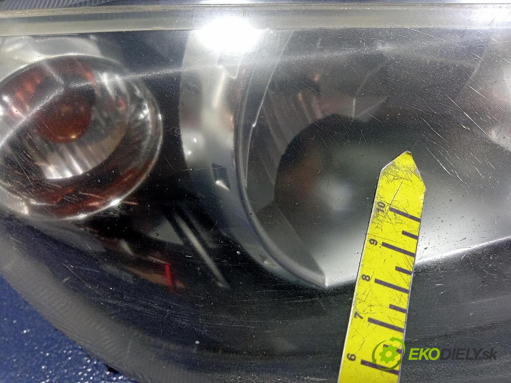 Mazda 2 2003 Reflektor: v pravo: 3M71-13W029-AF
