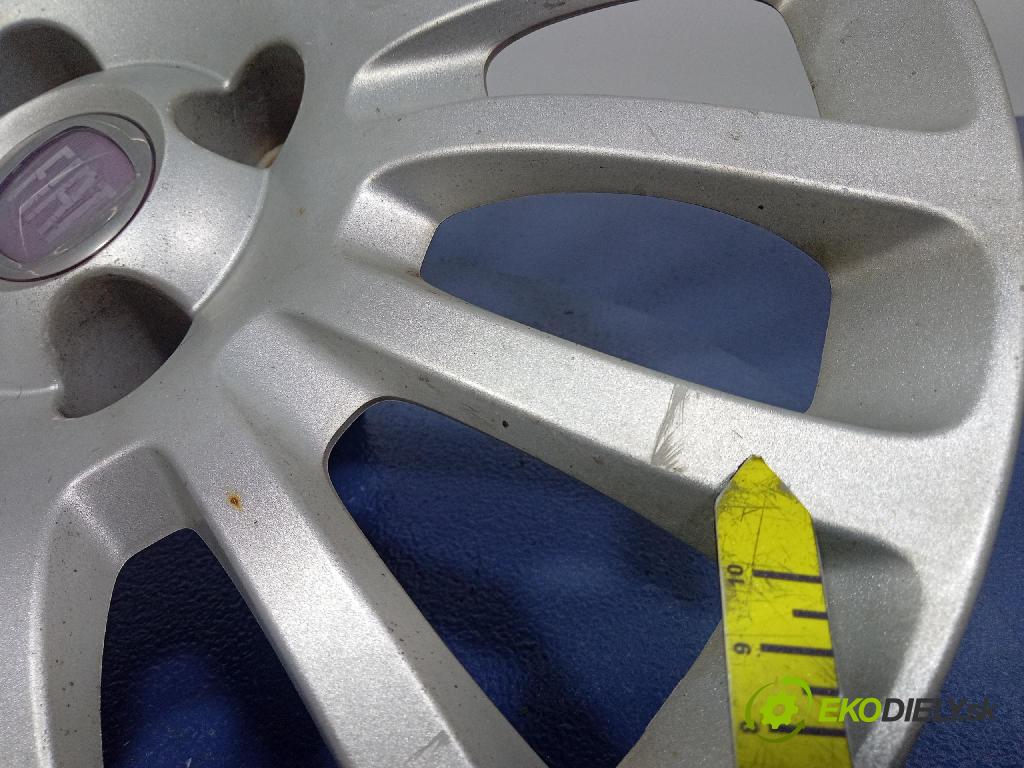 Fiat Punto 2009 puklica kola: 735481016