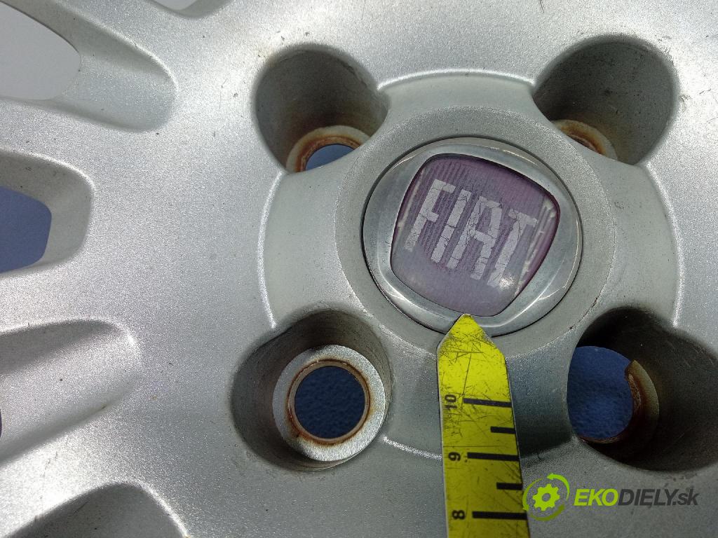 Fiat Punto 2009 puklica kola: 735481016