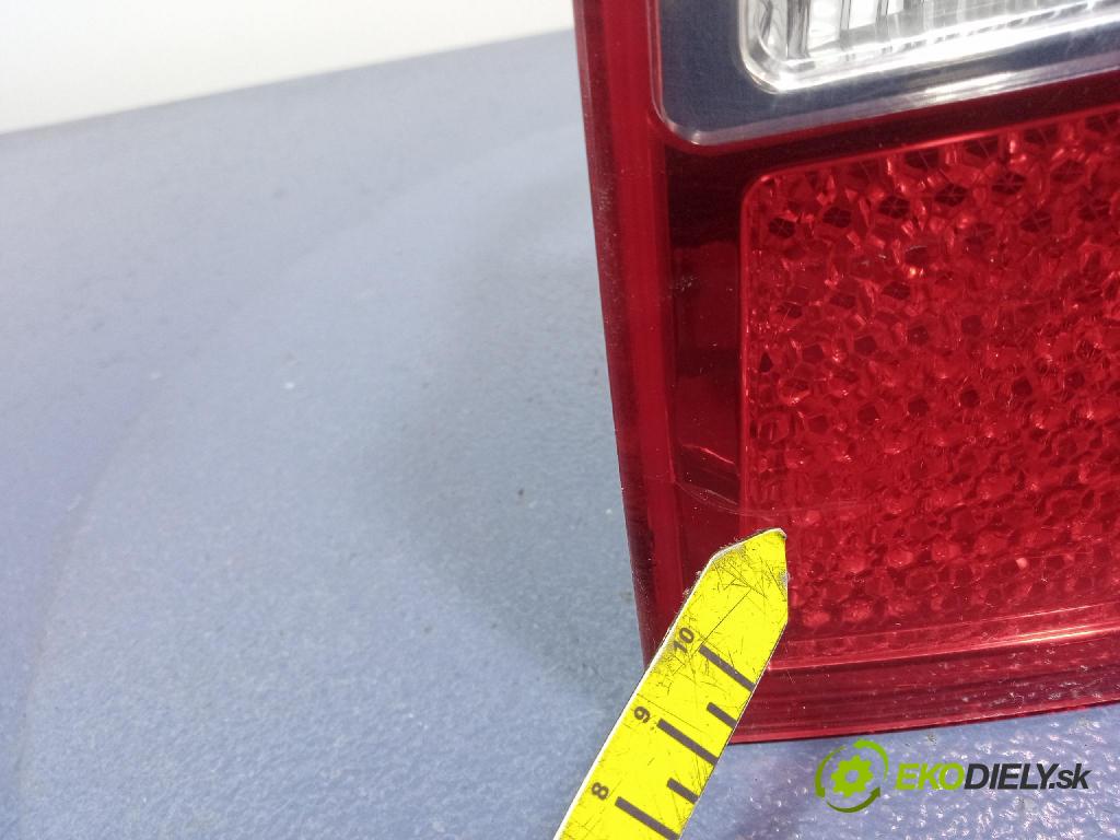 Audi A4 2001 svetlo / reflektor zad Prava: Vonkajsia: 8E945096