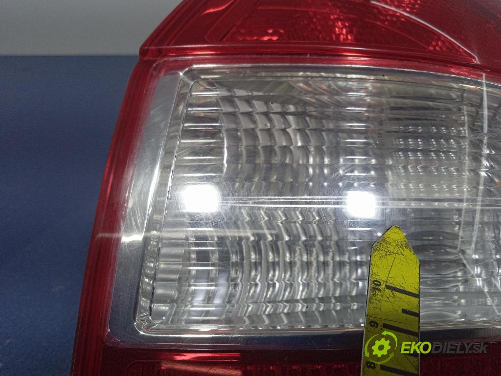 Audi A4 2001 svetlo / reflektor zad Prava: Vonkajsia: 8E945096