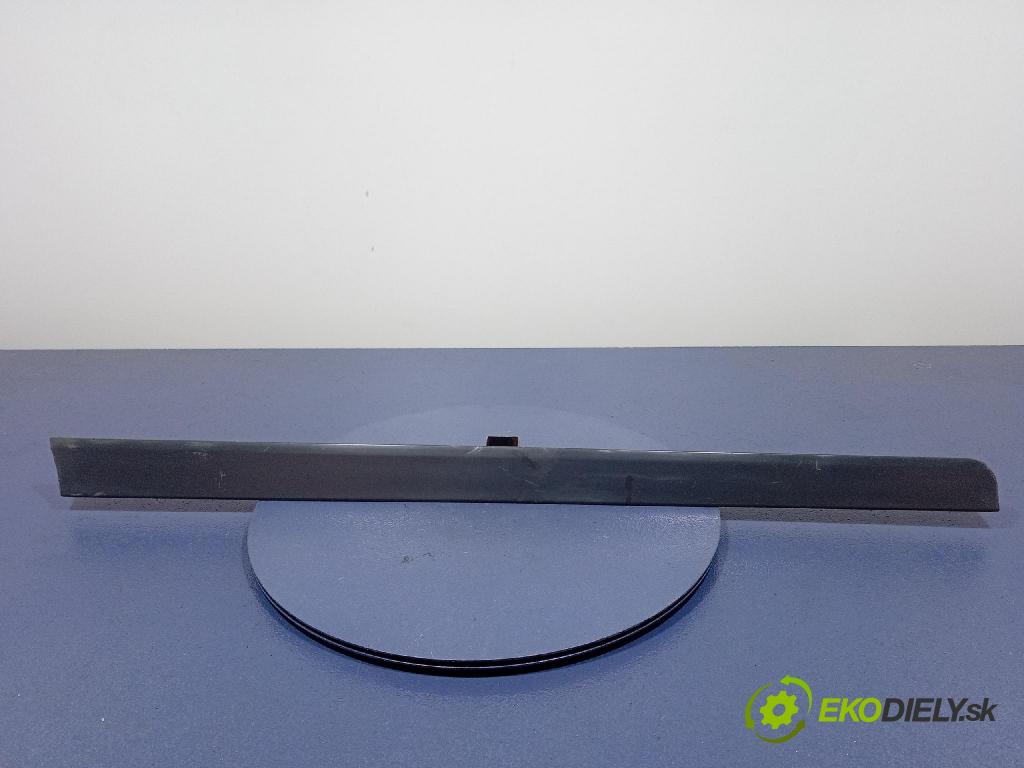 Audi A4 2001 lišta Dekoratívne: 8E0853959