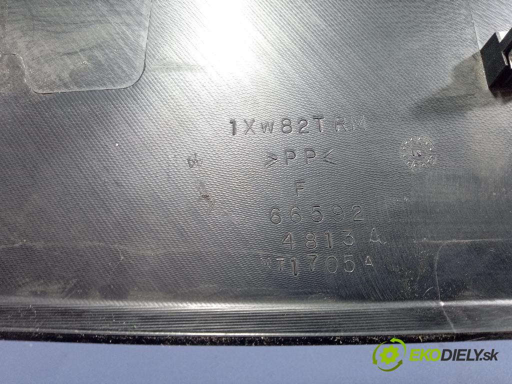 Jeep Grand Cherokee 2014 Čalounictví: kufra: 1XW82TRM