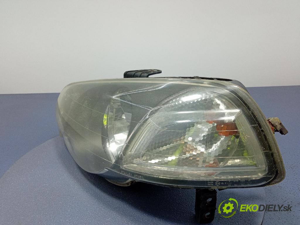 Honda Hr-v 2004 Reflektor: Vľavo: R7651L