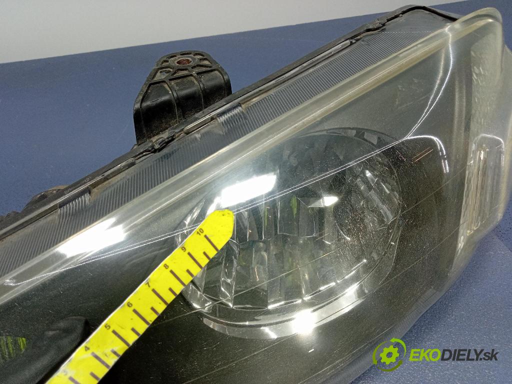 Honda Hr-v 2004 Reflektor: Vľavo: R7651L