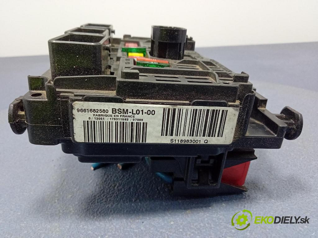 Peugeot 407 2007 skrinka Poistky: 9661682580