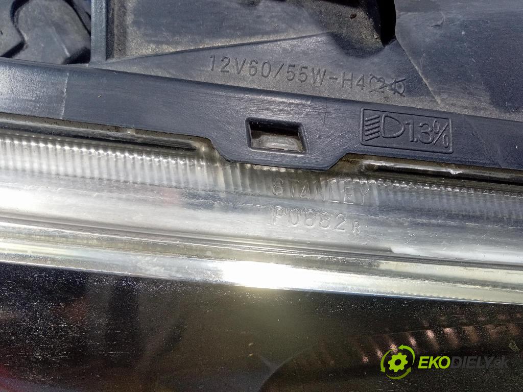 Honda Civic 2002 Reflektor: v pravo: P0882R