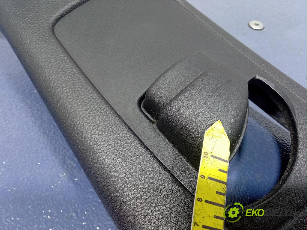 Jeep Grand Cherokee 2014 kryt Plast: Interiéry:
