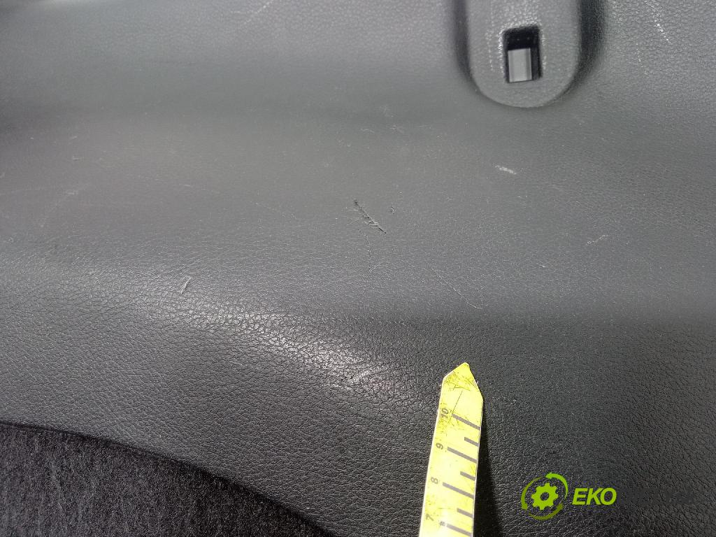 Jeep Grand Cherokee 2014 Čalounictví: kufra: