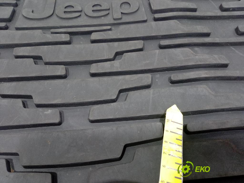 Jeep Grand Cherokee 2014 koberec do auta 82212085