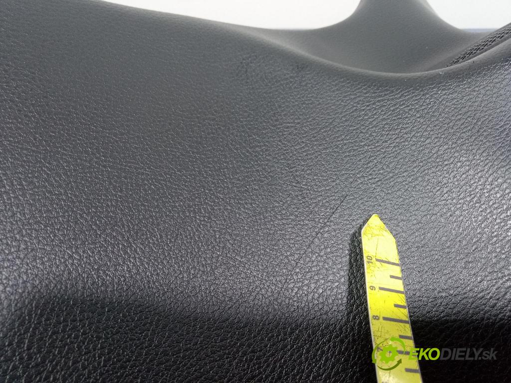 Jeep Grand Cherokee 2014 kryt Plast: Interiéry: 1GG61TRMAD
