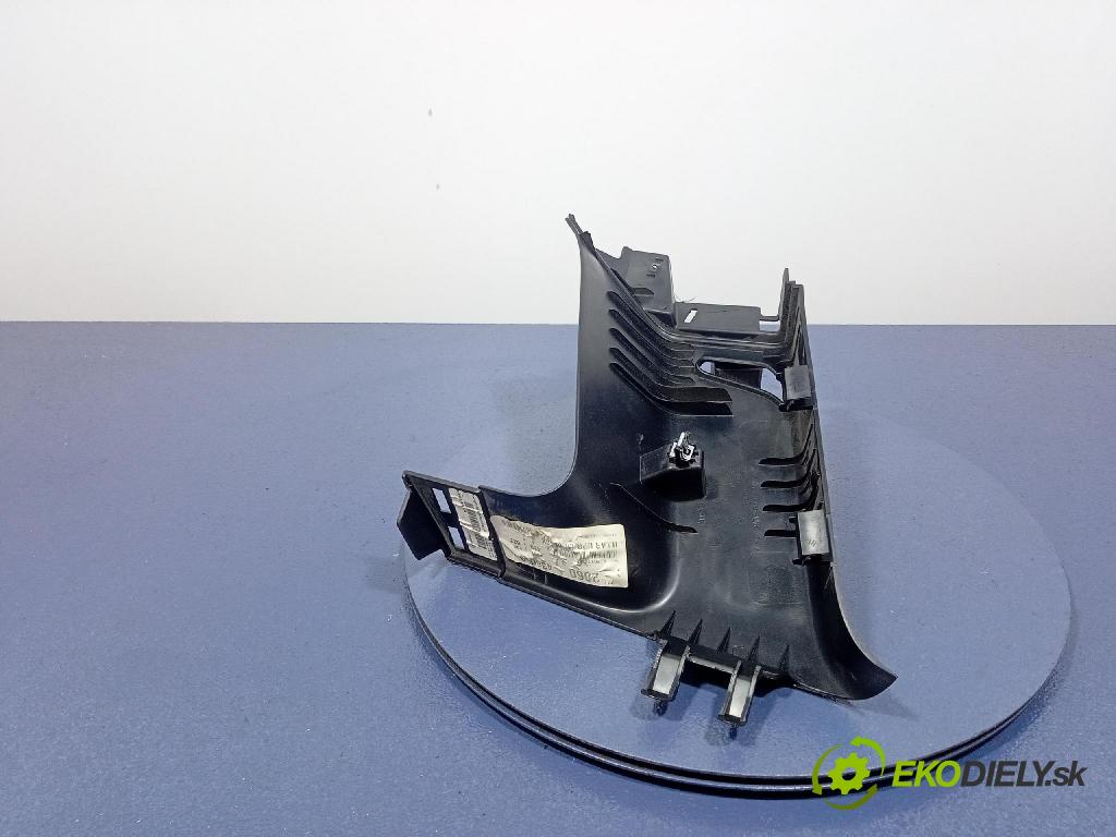 Jeep Grand Cherokee 2014 kryt Plast: Interiéry: 1GP03TRMAC