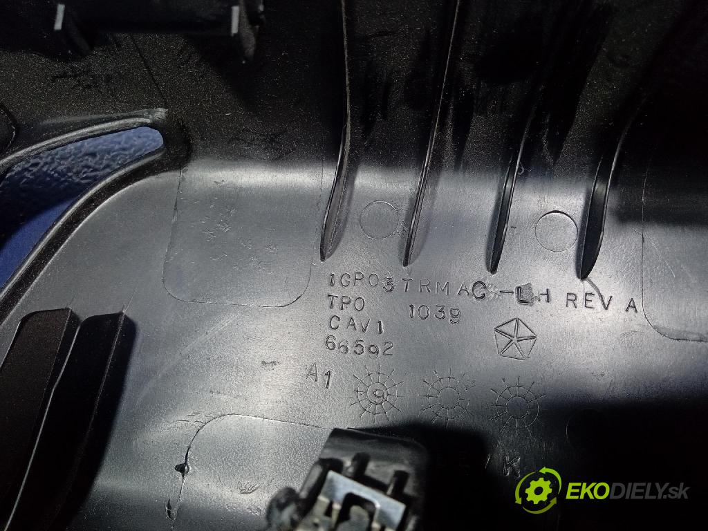 Jeep Grand Cherokee 2014 kryt Plast: Interiéry: 1GP03TRMAC