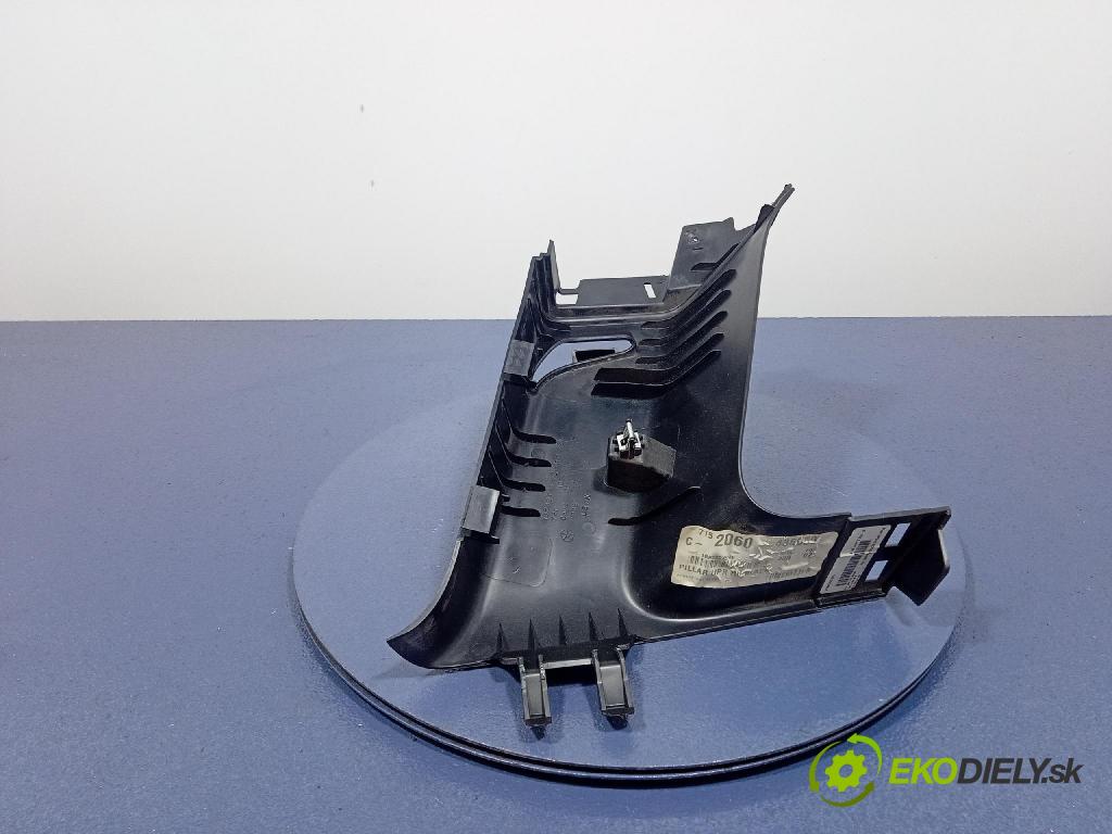 Jeep Grand Cherokee 2014 kryt Plast: Interiéry: 1GP02TRMAC