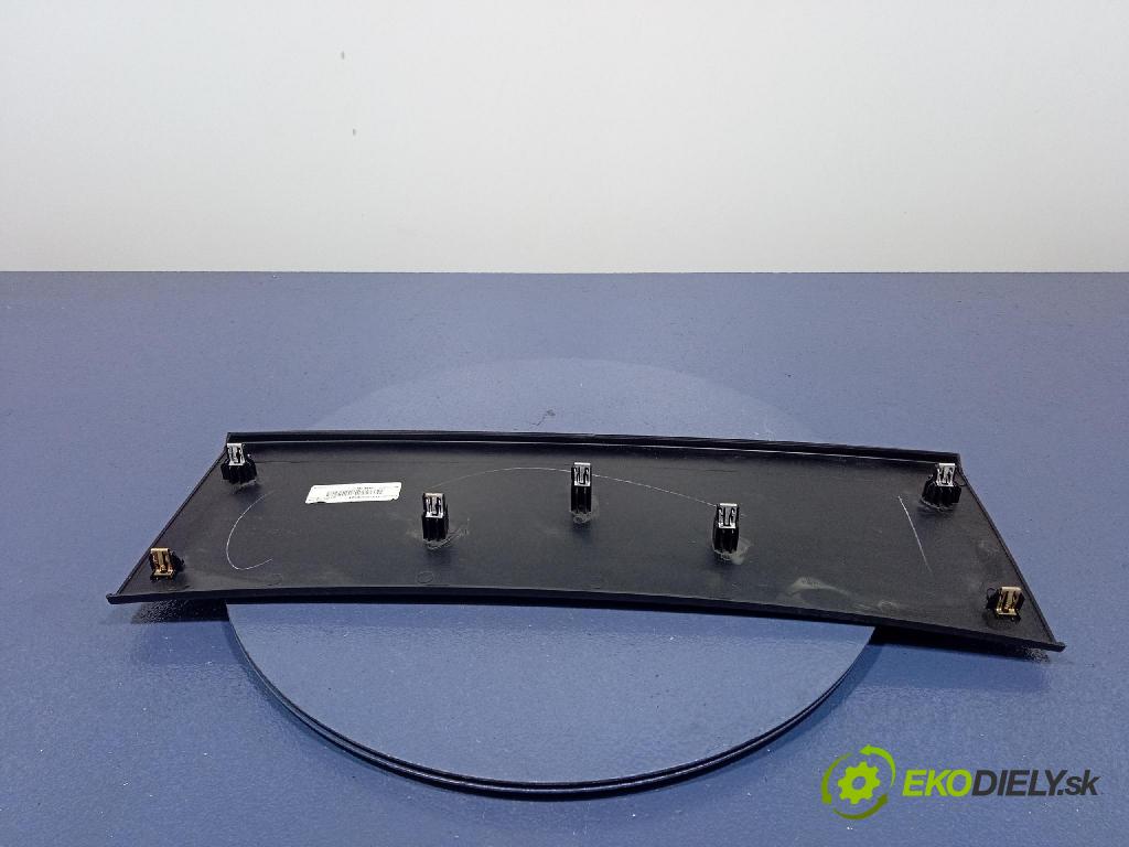 Jeep Grand Cherokee 2014 kryt Plast: Interiéry: 1GG49DX9AE