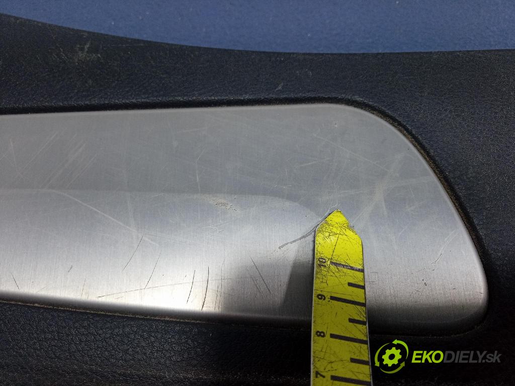 Jeep Grand Cherokee 2014 lišta kufra: I01049060BLR