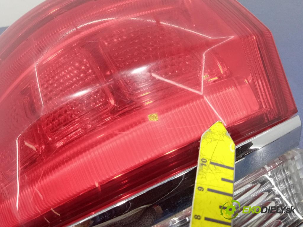 Jeep Grand Cherokee 2014 svetlo / reflektor zad ľavá Vonkajsia: 68110001AC