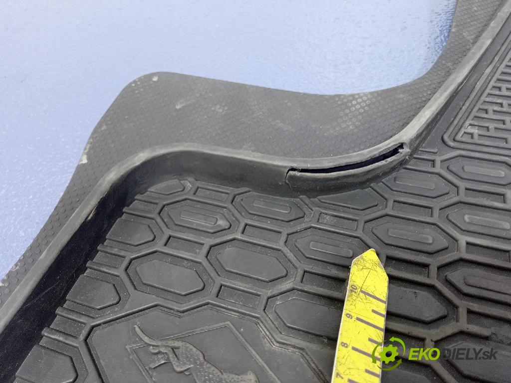 Jeep Grand Cherokee 2014 koberec do auta