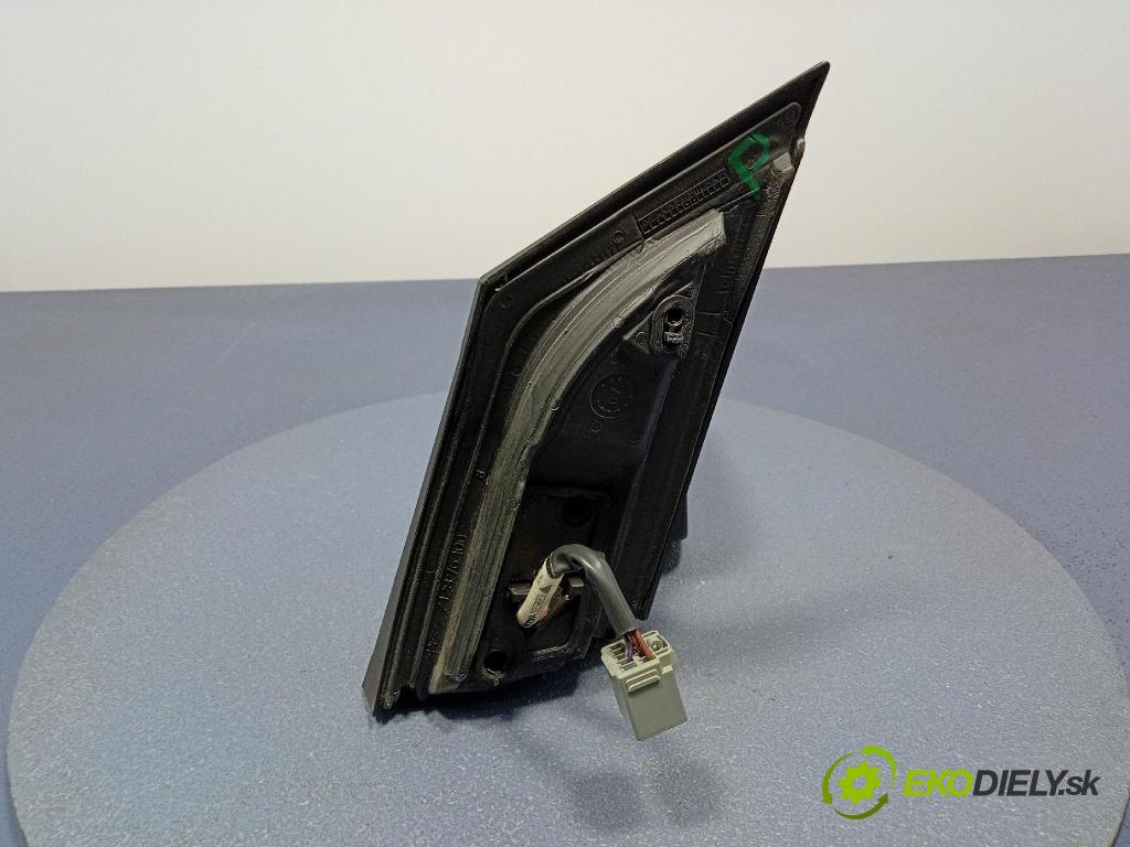 Ford Focus 2005 zrkadlo pravé