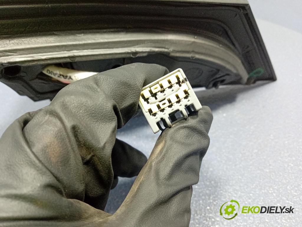 Ford Focus 2005 zrkadlo pravé