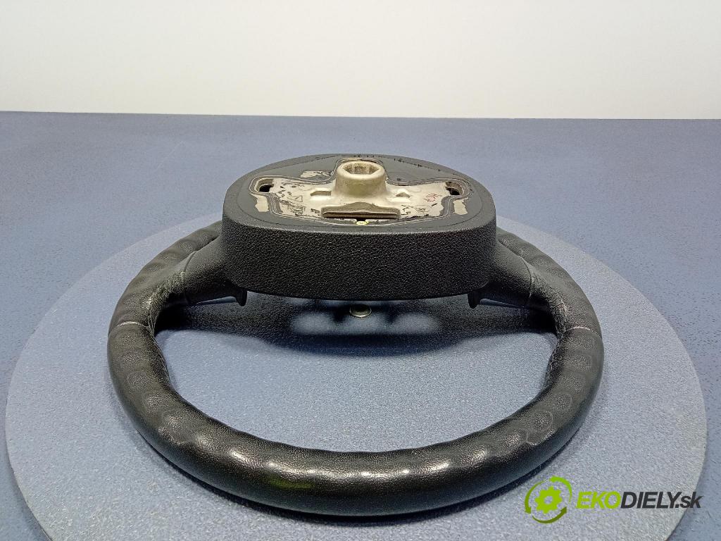 Ford Focus 2005 volant 4M51-3600-EJW
