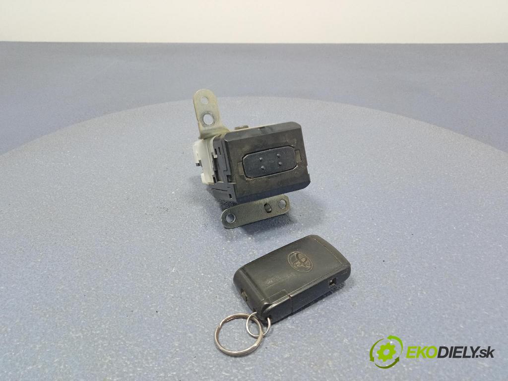 Toyota Corolla verso 2008 Spínač zapaľovania: 626399-000