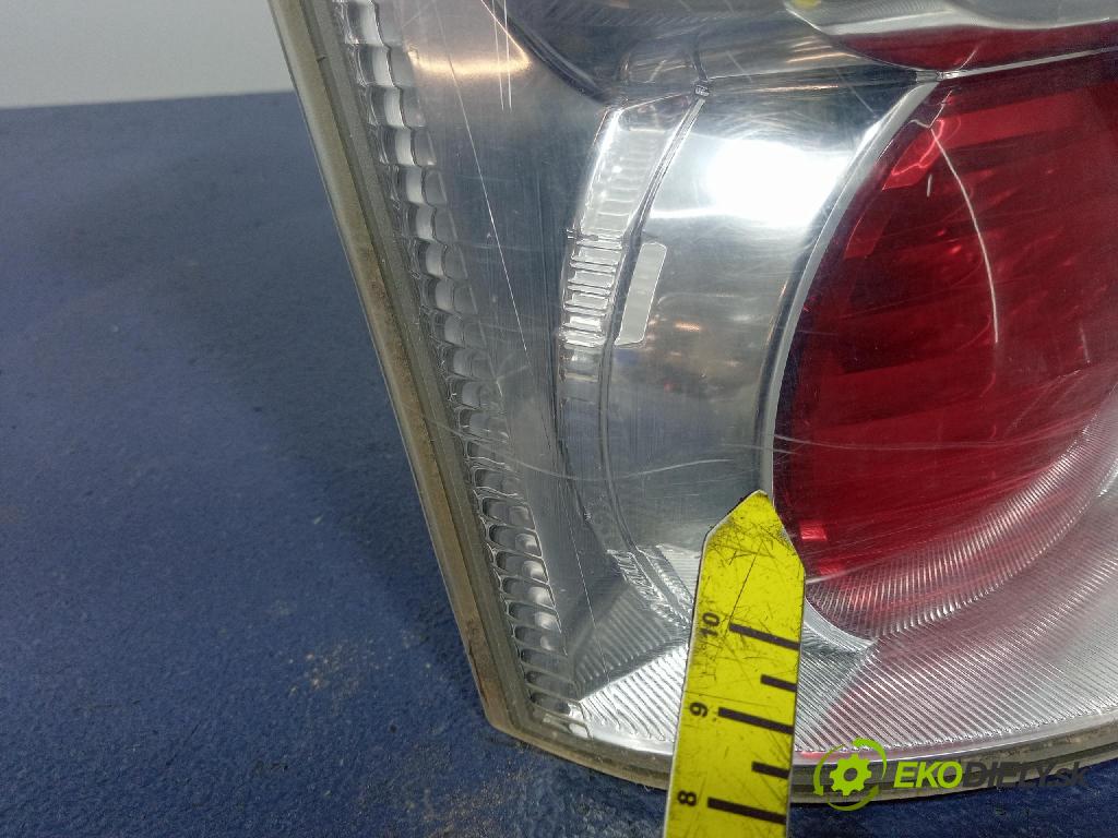 Toyota Corolla verso 2008 svetlo / reflektor zad ľavá Vonkajsia: