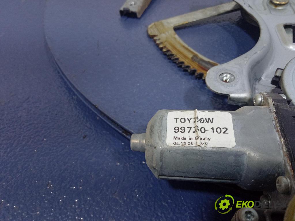 Toyota Corolla verso 2008 mechanizmus okna Okná: Predné v pravo: 69810-0F010