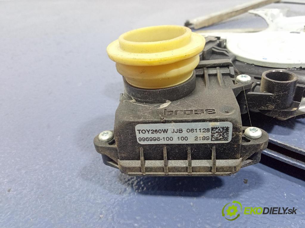 Toyota Corolla verso 2008 mechanizmus okna Okná: Predné v pravo: 69810-0F010