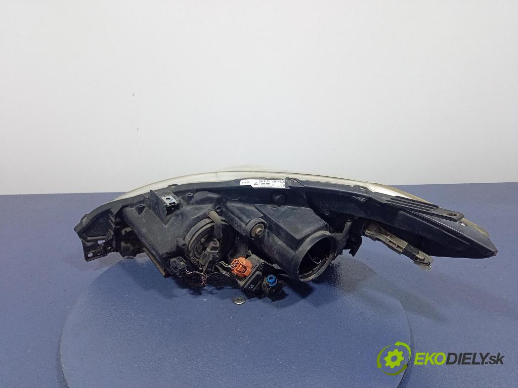 Mazda 5 2006 Reflektor: v pravo: P5117R
