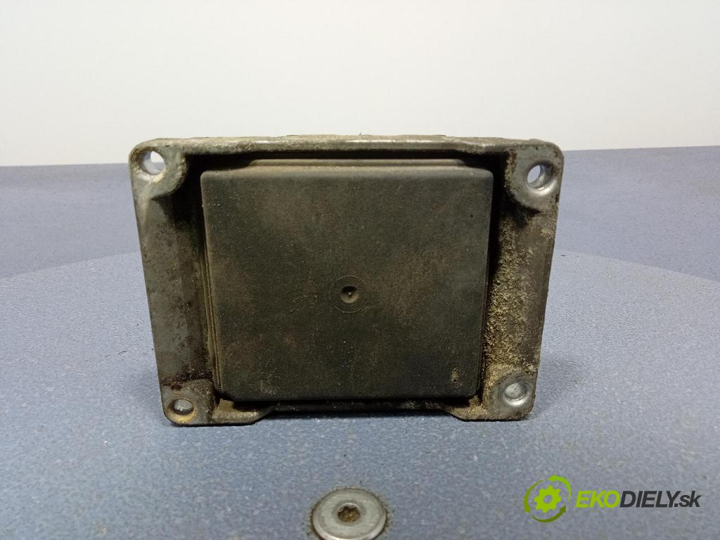 Opel Vectra-c-cc 2003 riadiaca jednotka Motor: 55351519