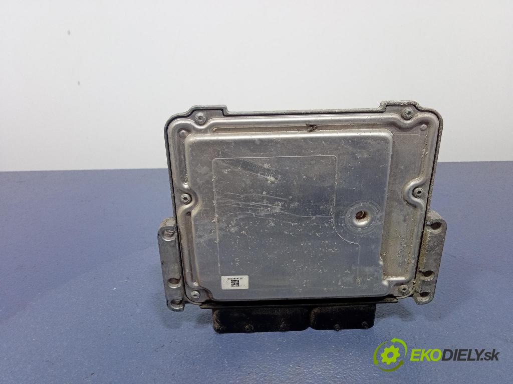 Jeep Grand Cherokee 2014 řídící jednotka Motor: 05150767AC