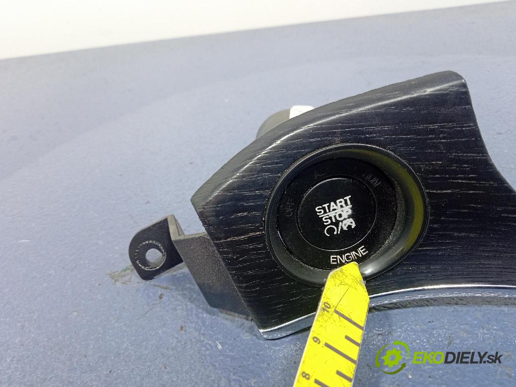 Jeep Grand Cherokee 2014 prepínač Start/Stop 68207000AB