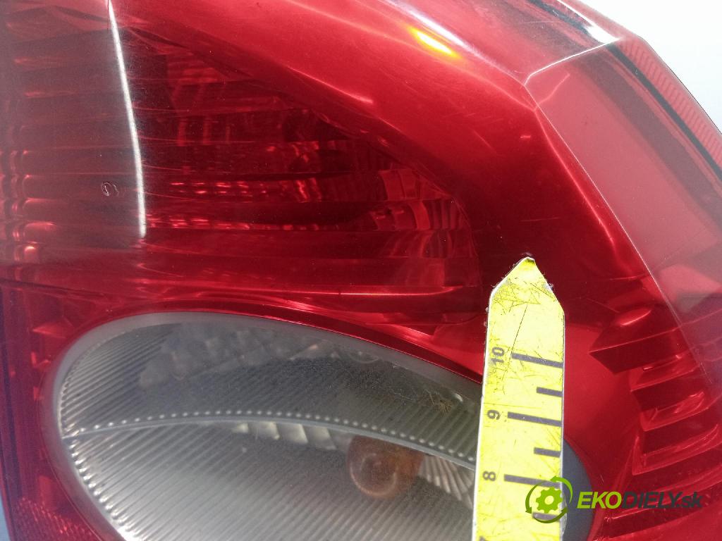 Ford Focus 2007 svetlo / reflektor zad Prava: Vonkajsia: 5M51-13404-B