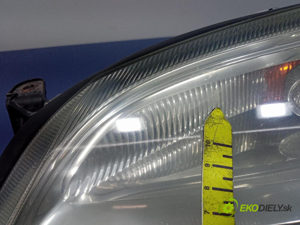 Opel Vectra 2002 Reflektor: Vľavo: 09185782
