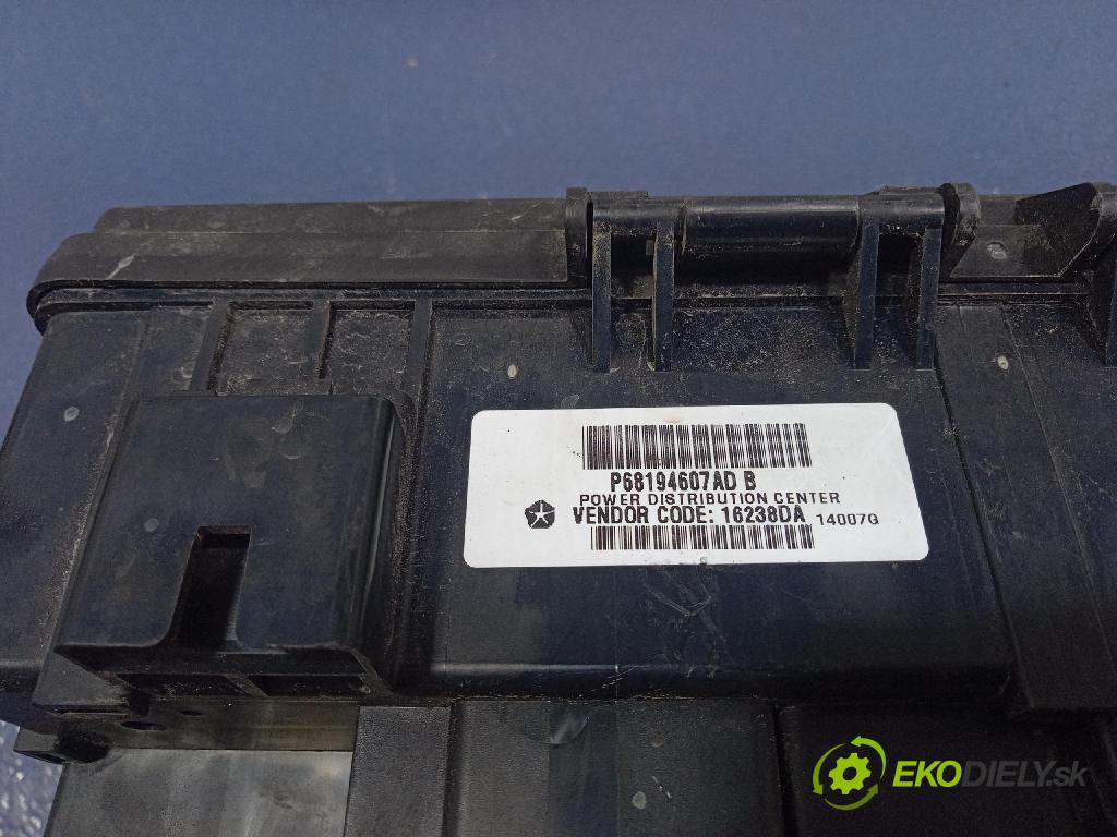 Jeep Grand Cherokee 2014 skrinka Poistky: P68194607AD
