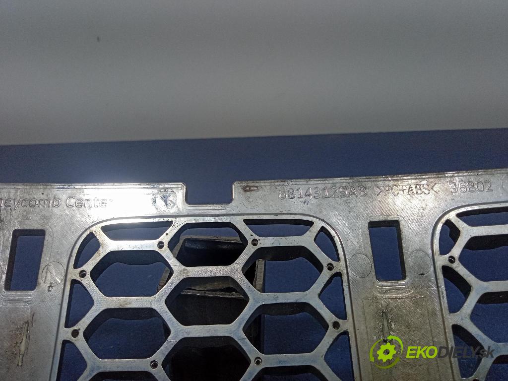Jeep Grand Cherokee 2014 miežka / Gril: 68143129AB