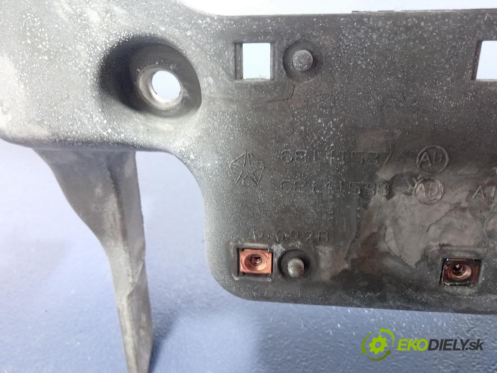 Jeep Grand Cherokee 2014 kokpit,pristrojová doska 68141537AD