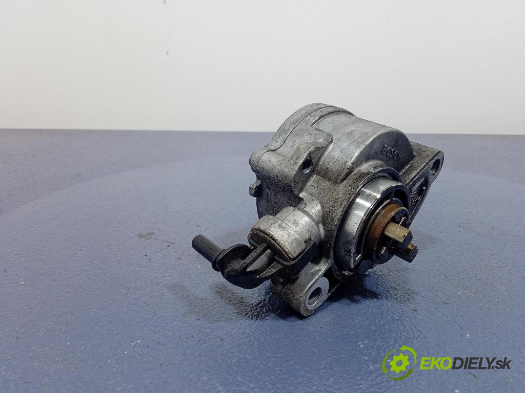 Jeep Grand Cherokee 2014 čerpadlo vákuová 0511131B