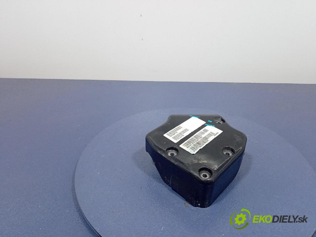 Jeep Grand Cherokee 2014 kryt Motor: P05162071AC