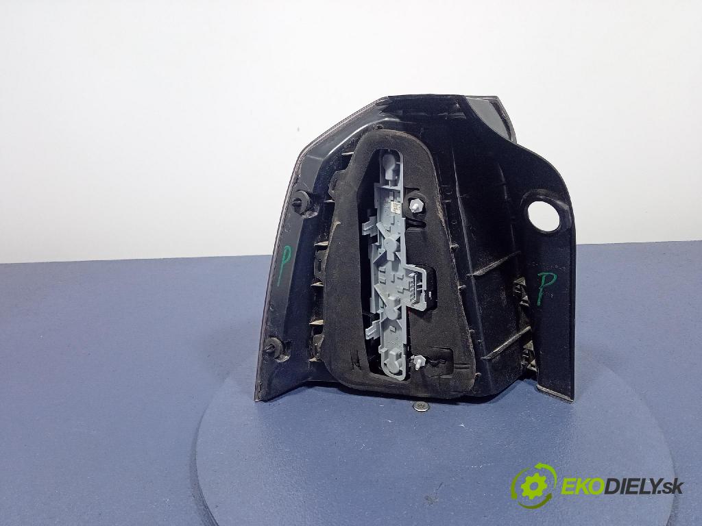 Opel Zafira 2006 svetlo / reflektor zad Prava: Vonkajsia: 442-1948R