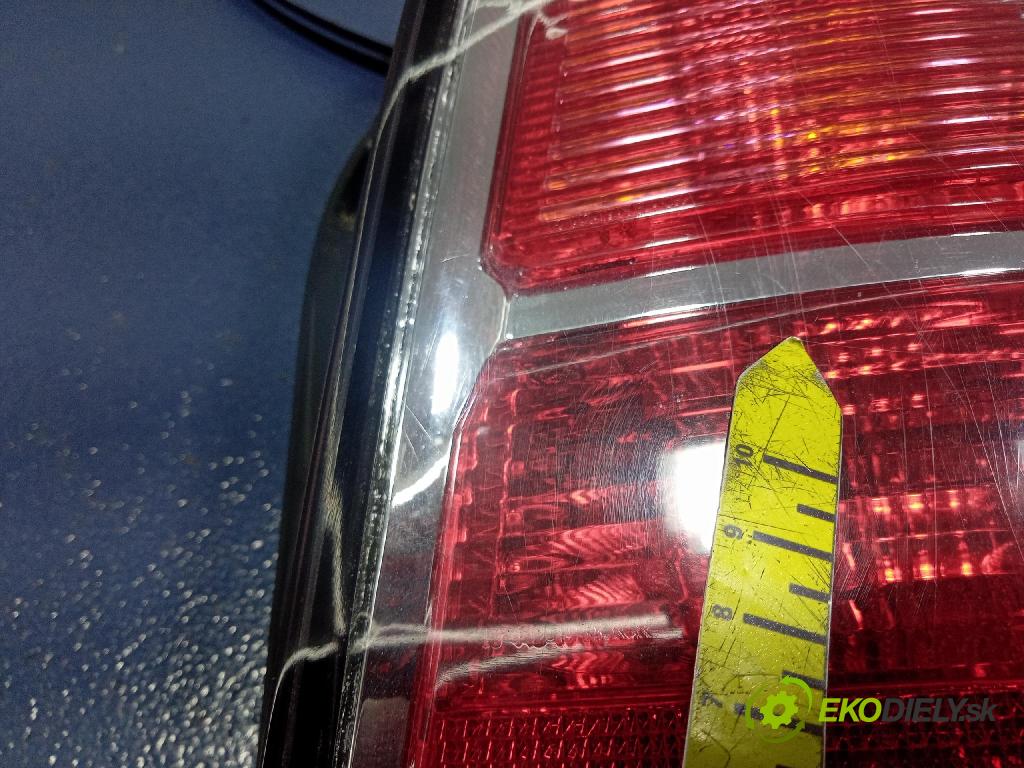 Opel Zafira 2006 svetlo / reflektor zad Prava: Vonkajsia: 442-1948R
